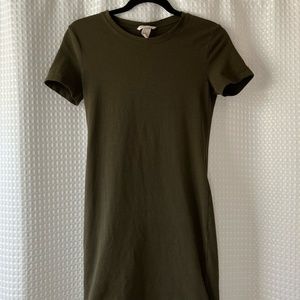 H&M Solid Green Casual Dress